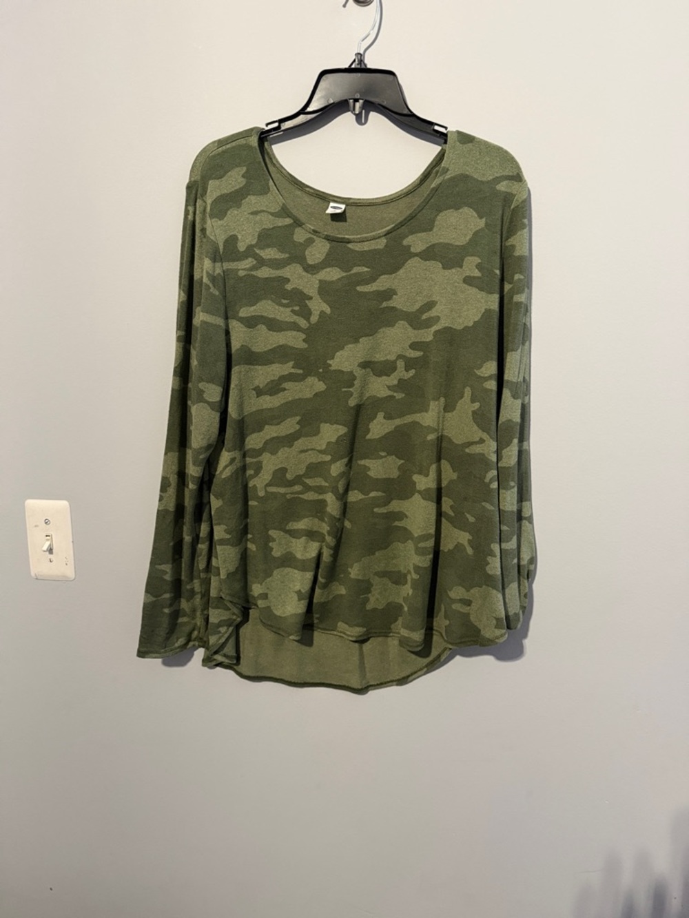 Old Navy Olive Camo Long Sleeve Tee